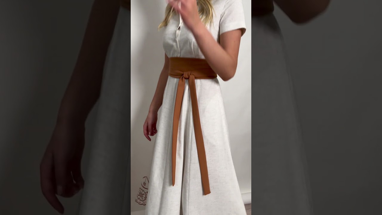Летнее платье из льняной ткани URS