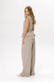 Waistcoat Pirs #6543 bezhevyj