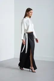 Garnitur Lady Line #2926 belyj-chernyj
