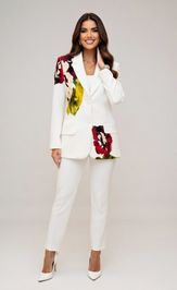 Жакет GIZART 15377 молочный с цветком оранжевым