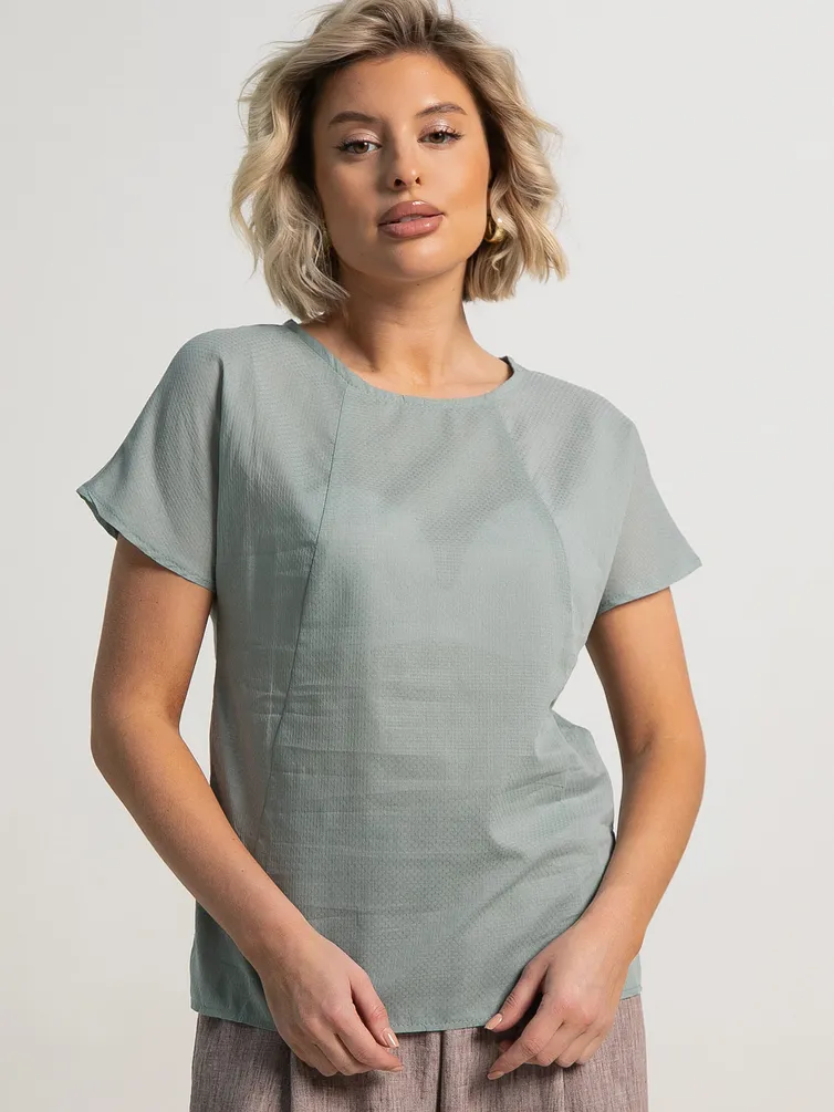 Bluzki, tuniki LT Collection #B15642-30M