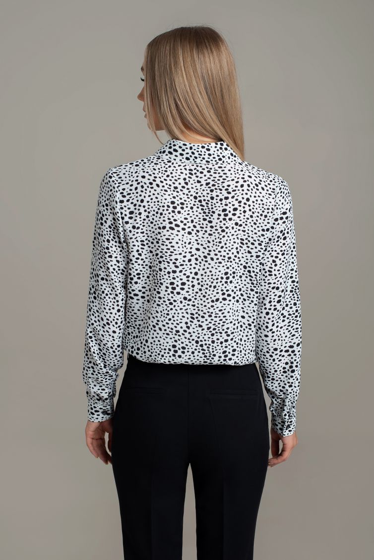 Blouse MARIKA #442 Molochn v chyorn kamushki