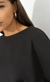 Sukienka CHARUTTI Ty vxodish–moda zamiraet (chernoe)