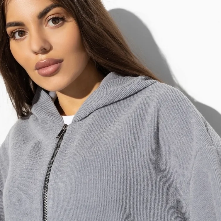 Bluza Z Kapturem CHARUTTI #Znachimye illyuzii