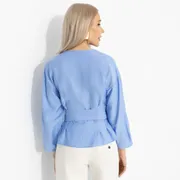 Bluzka CHARUTTI #Vosxititelnye oxvaty (goluboj rassvetnyj)