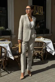 Suit URS #24-330-4