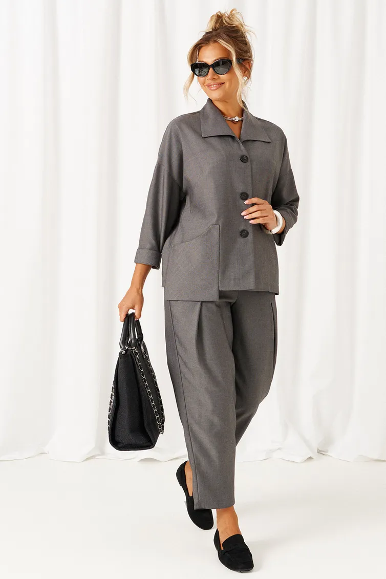 Suit Beautiful & Free #6484 tyomno-seryj